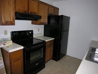 2nd image of 923 Bradley Bell Dr