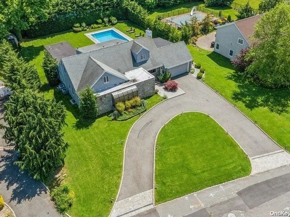 150 Willow Road, Woodsburgh, NY 11598