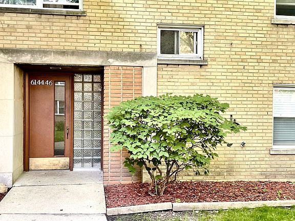 2nd image of 6146 N Damen Ave APT Gh
