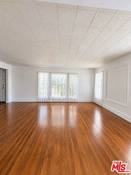 2 bed, 1.0 bath, 1650 sqft, $4,395 — Photo 2