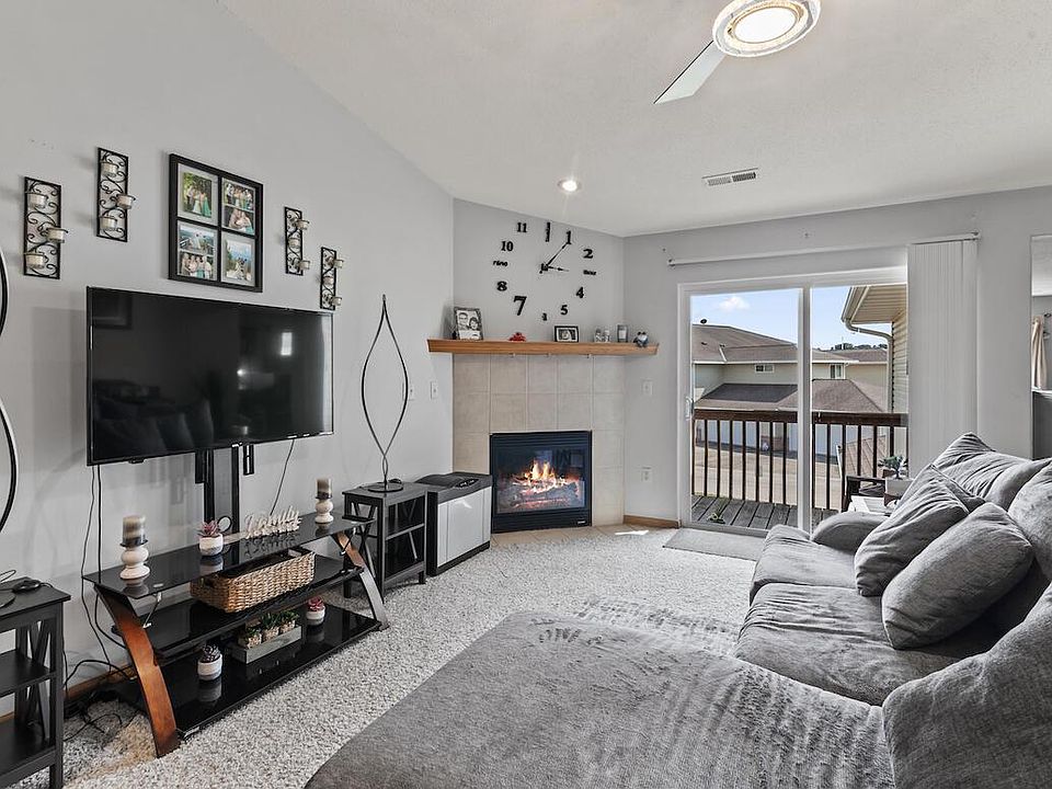 1st image of 346 Brookside DRIVE #8
