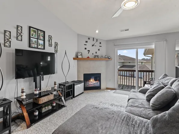 346 Brookside DRIVE #8, Mayville, WI 53050