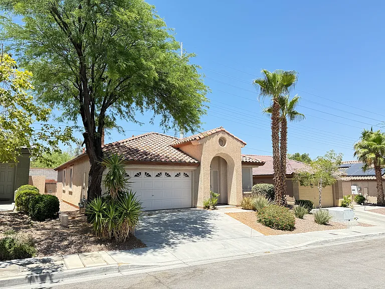 10724 Windrose Point Ave — Photo 3