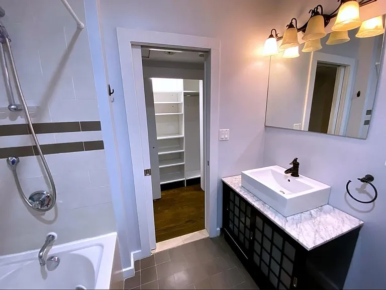 723 Willow Ave #1R — Photo 12