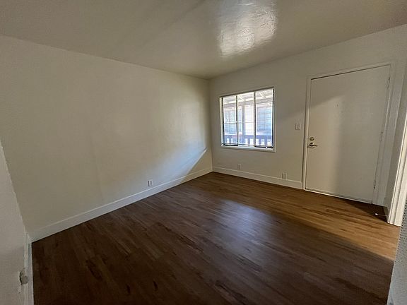 3rd image of 1209 P St APT 10