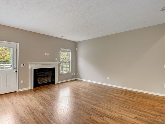 3rd image of 6036 Marsh Cir