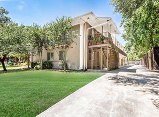 2 Bedroom, 2 Bath Apartment in Munger Place!, Dallas, TX 75214