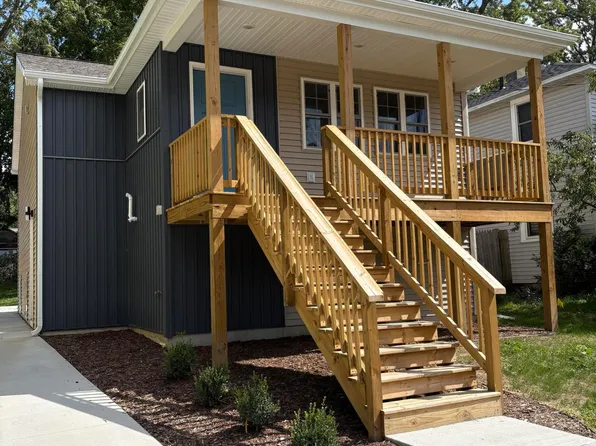 1828 Stafford Ave, Grand Rapids, MI 49507