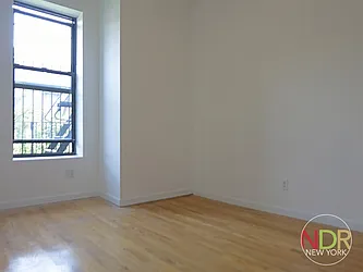Rented by Next Door Realty NYC