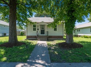 320 Park Dr, Bethalto, IL