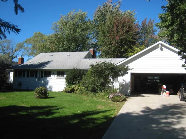 5050 Middle Channel Dr, Harsens Island, MI 48028