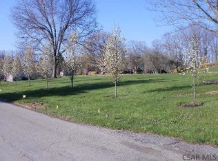 818 Overlook Dr, Somerset, PA 15501