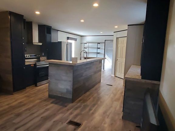 4th image of 2093 Private Road 354