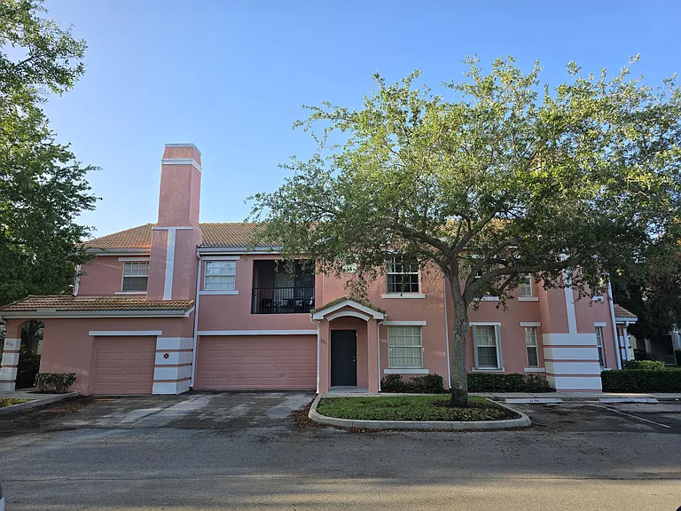 144 SW Peacock Blvd #23-201 — Photo 2