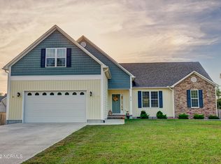 571 Pinnacle Pkwy, Hampstead, NC 28443