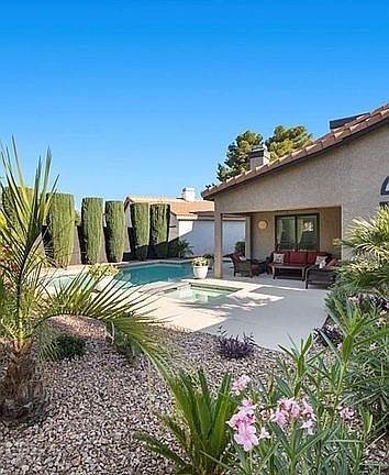 3rd image of 6556 Gatehouse Ln