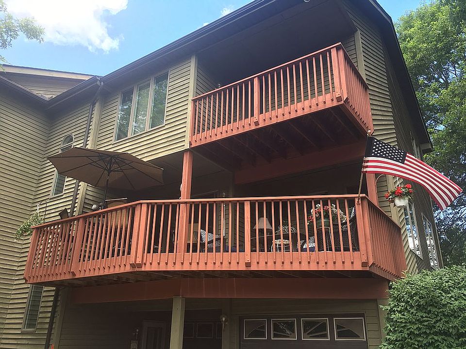 Great townhouse with lake vi