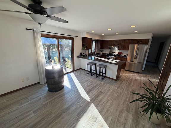 4th image of 1303 Wexford Dr