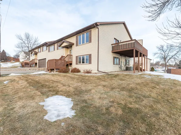 3422 E Rosser Ave, Bismarck, ND 58501