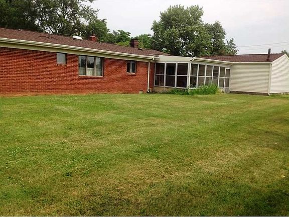 2nd image of 13529 W Main St
