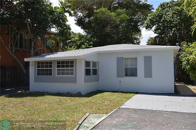 1st image of 1217 SW 4th Ave