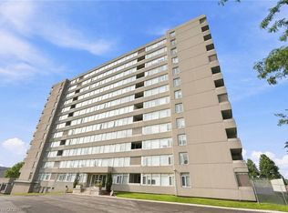 40 Harrisford St #904, Hamilton, ON L8K 6N1