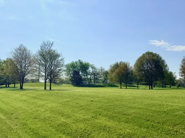 4702 Patty Ln, Ringwood, IL 60072