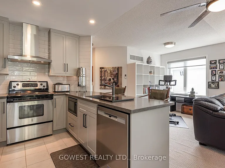 32 Valleymede Ct — Photo 13