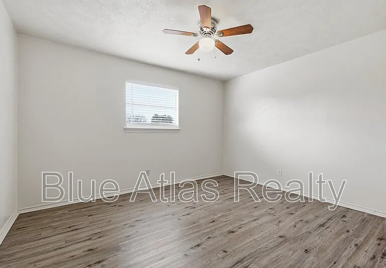 704 Skyline Dr — Photo 20