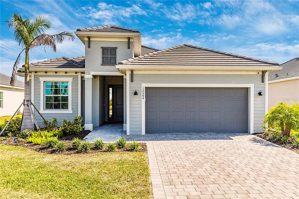 4 bed, 2.0 bath, 2242 sqft, $3,500 — Photo 1