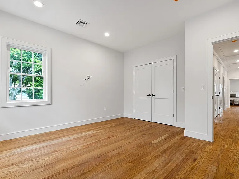 20 Manhattan Ter — Photo 15