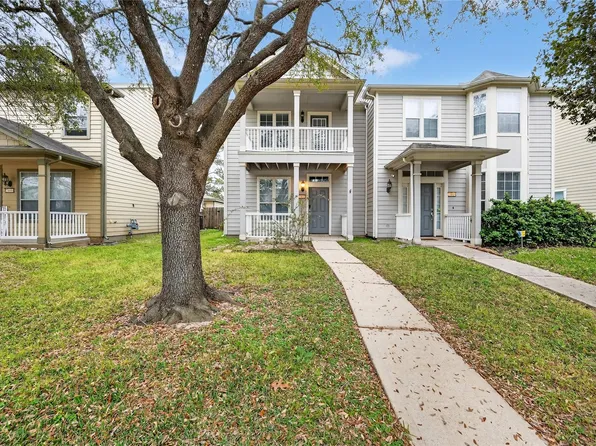 23613 Twisting Falls Dr, Spring, TX 77373