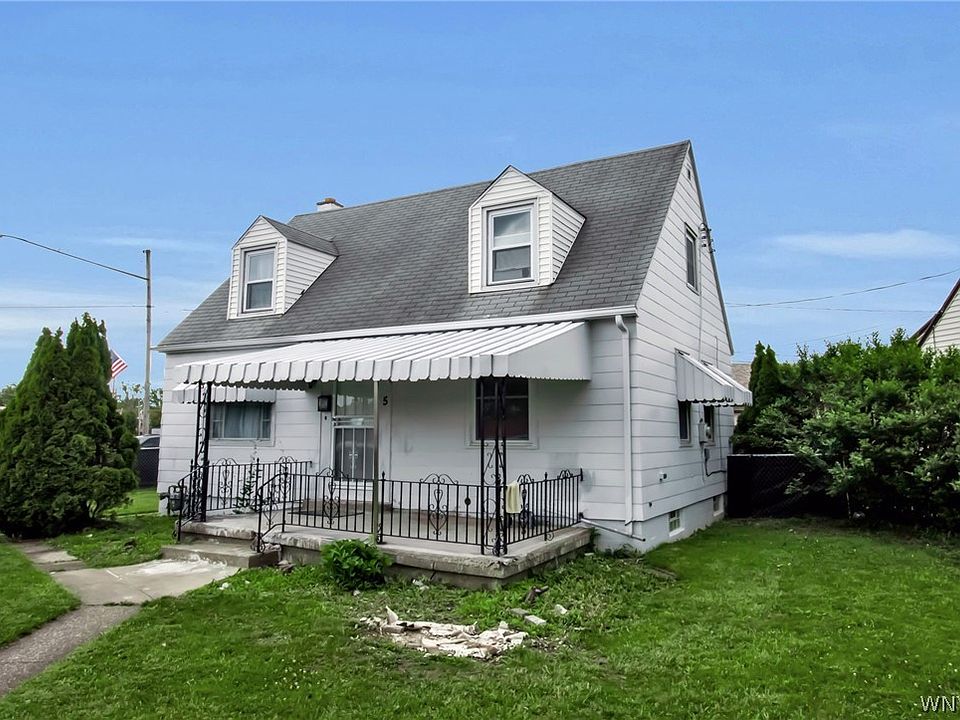 1st image of 5 Greenleaf Ln