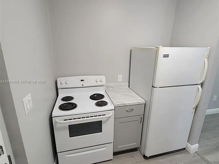 1740 NW 1st Pl #5 — Photo 5