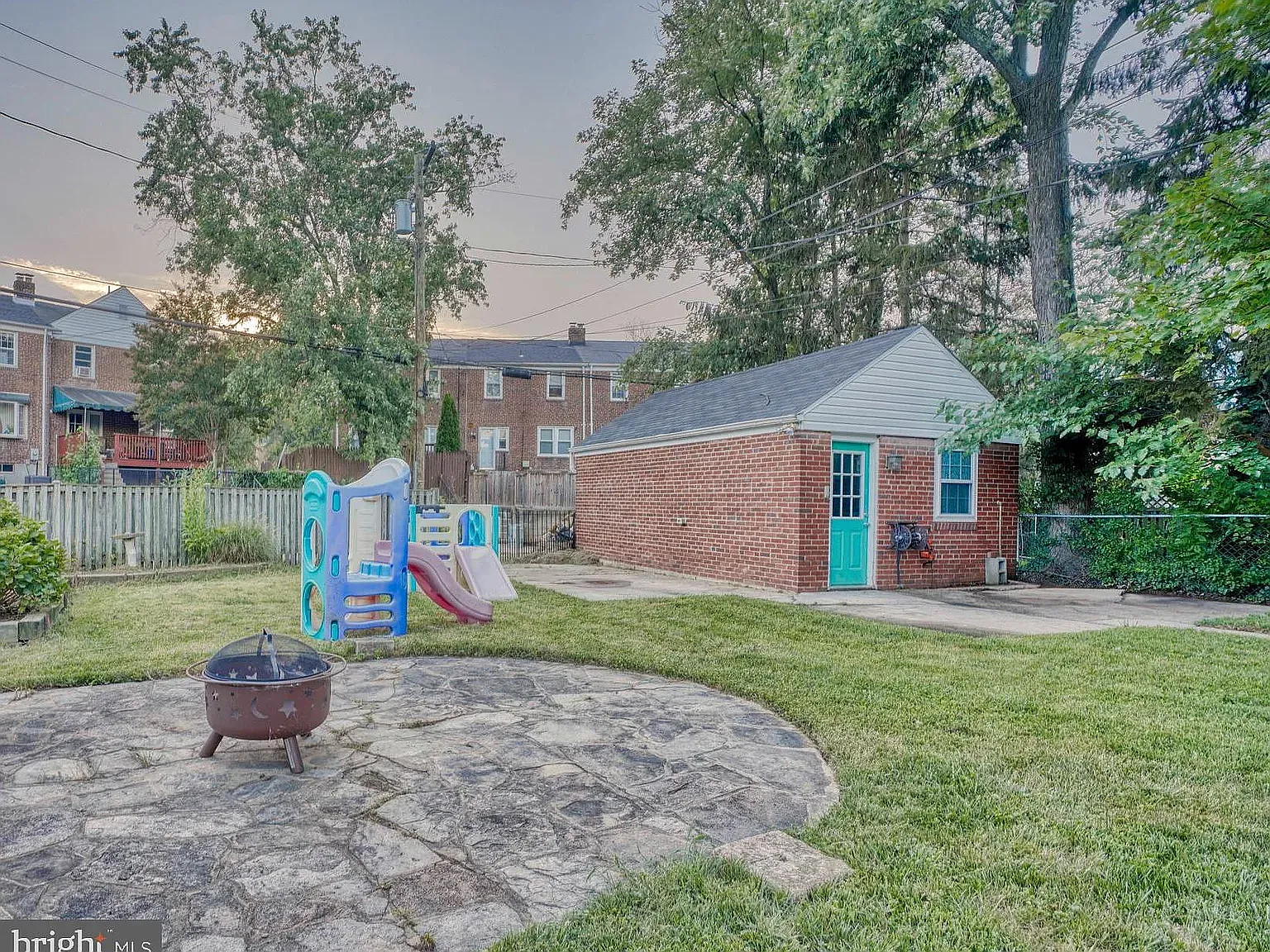 4 bed, 1440 sqft, $2,800 — Photo 2