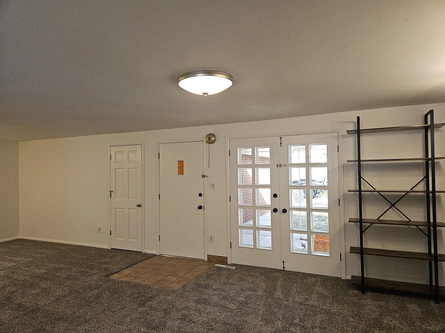 4 bed, 2290 sqft, $4,000 — Photo 4