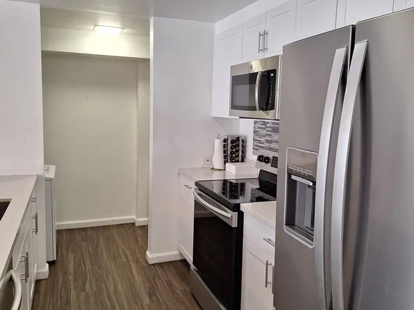 98-360 Koauka Loop APT 219, Aiea, HI 96701