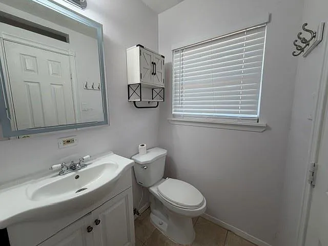 402 Dunwick Ln — Photo 17