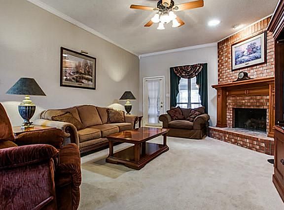 5th image of 1414 Rosewood Ln