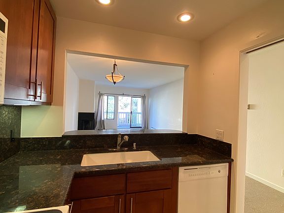 4th image of 1350 California St APT 305