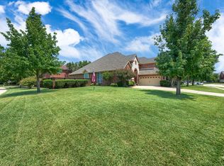 8401 Edgewood Dr, Rowlett, TX 75089