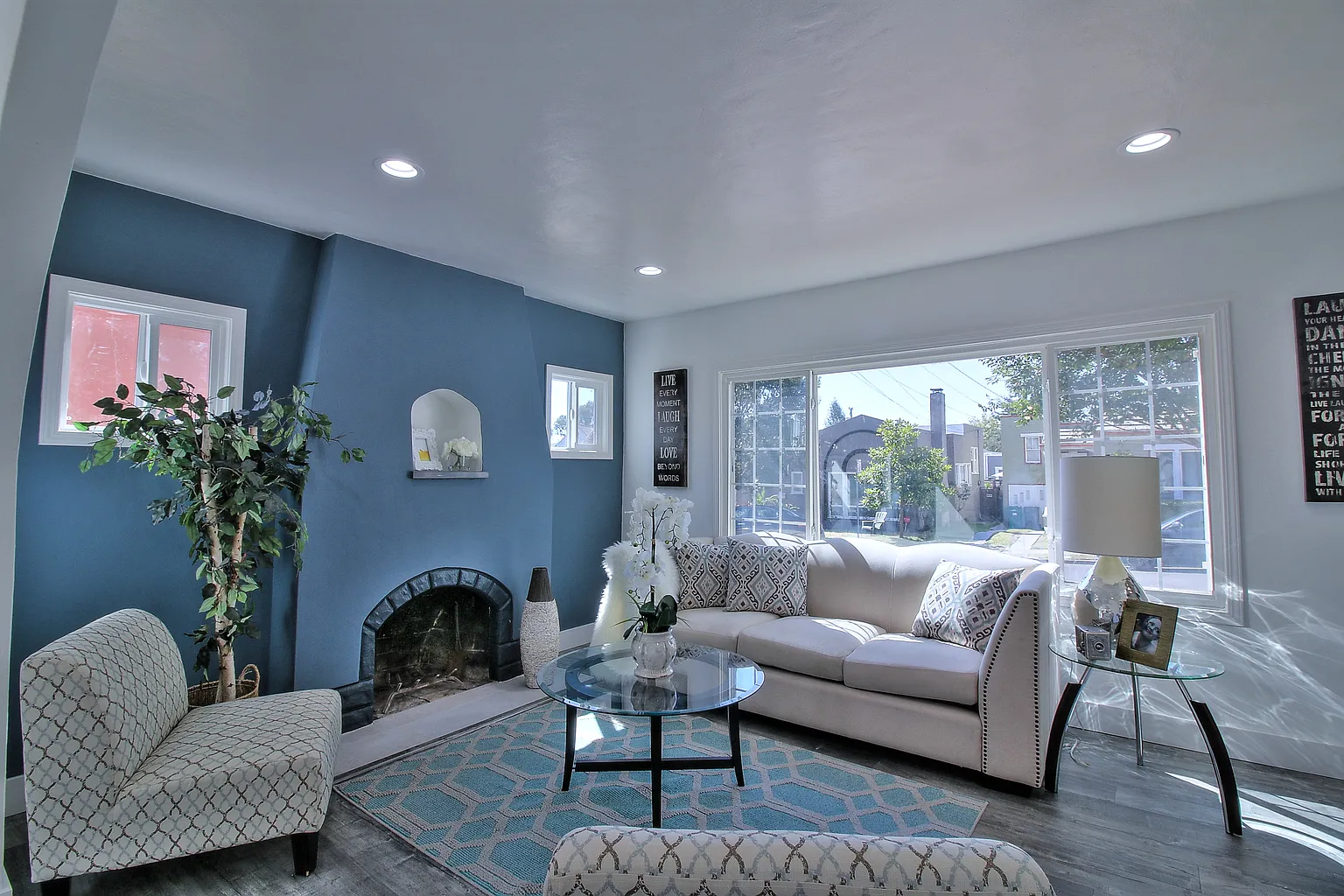 3224 Bona St photo 1