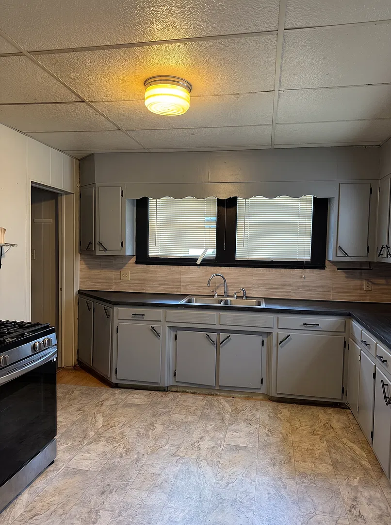 Spacious 3-Bedroom Home in Bessemer Vouchers Accepted! — Photo 2