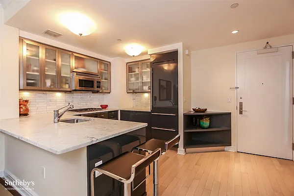 Sold by Sotheby's International Realty | media 8