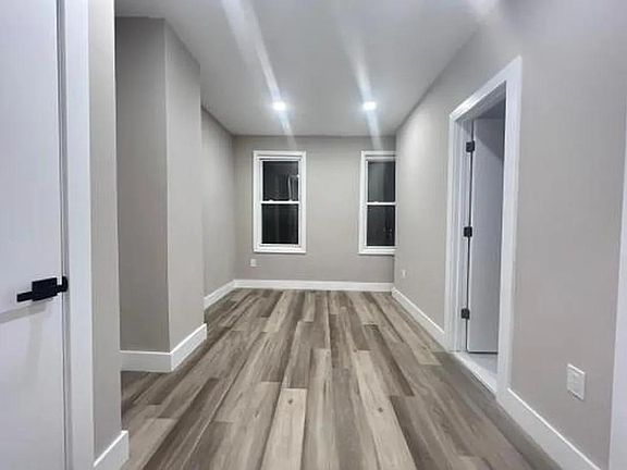4th image of 47 Logan Ave #2RA