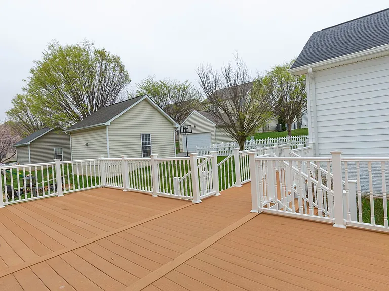 341 Bullskin St — Photo 32