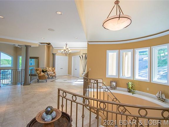 5th image of 632 Brookhaven Ln