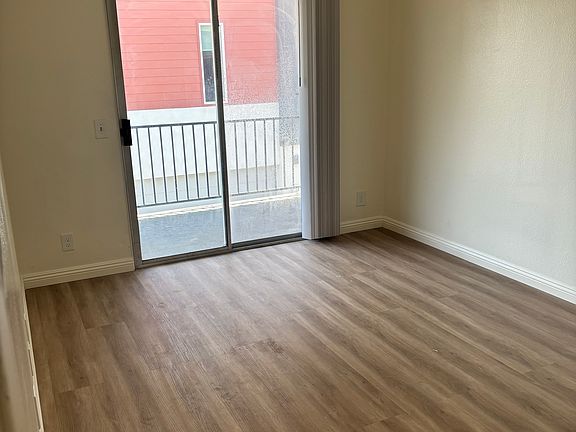 2nd image of 511 S Tremont St