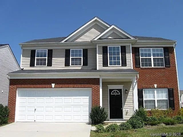4 bed, 2.5 bath, 2268 sqft, $2,300 — Photo 1