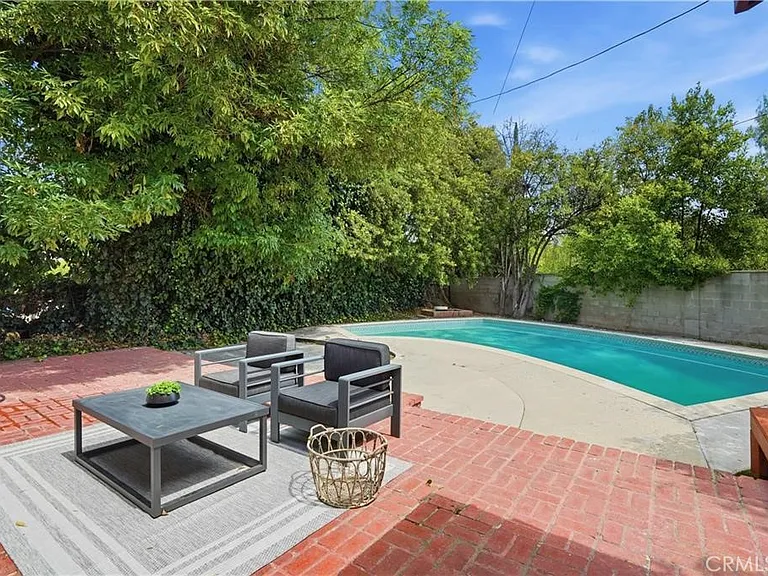 5224 Woodlake Ave — Photo 43
